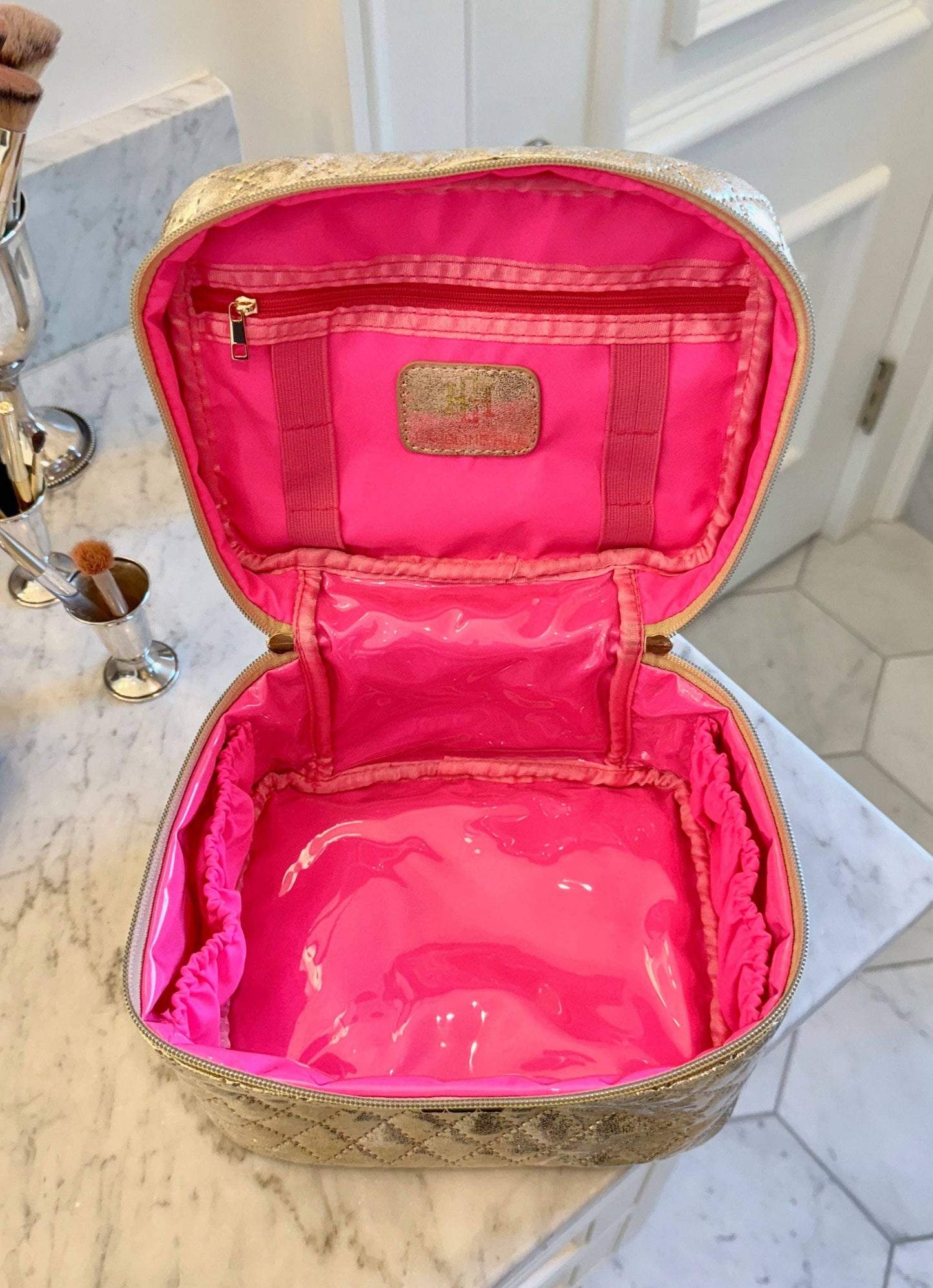 Hampton Train Case (Champagne Pop)