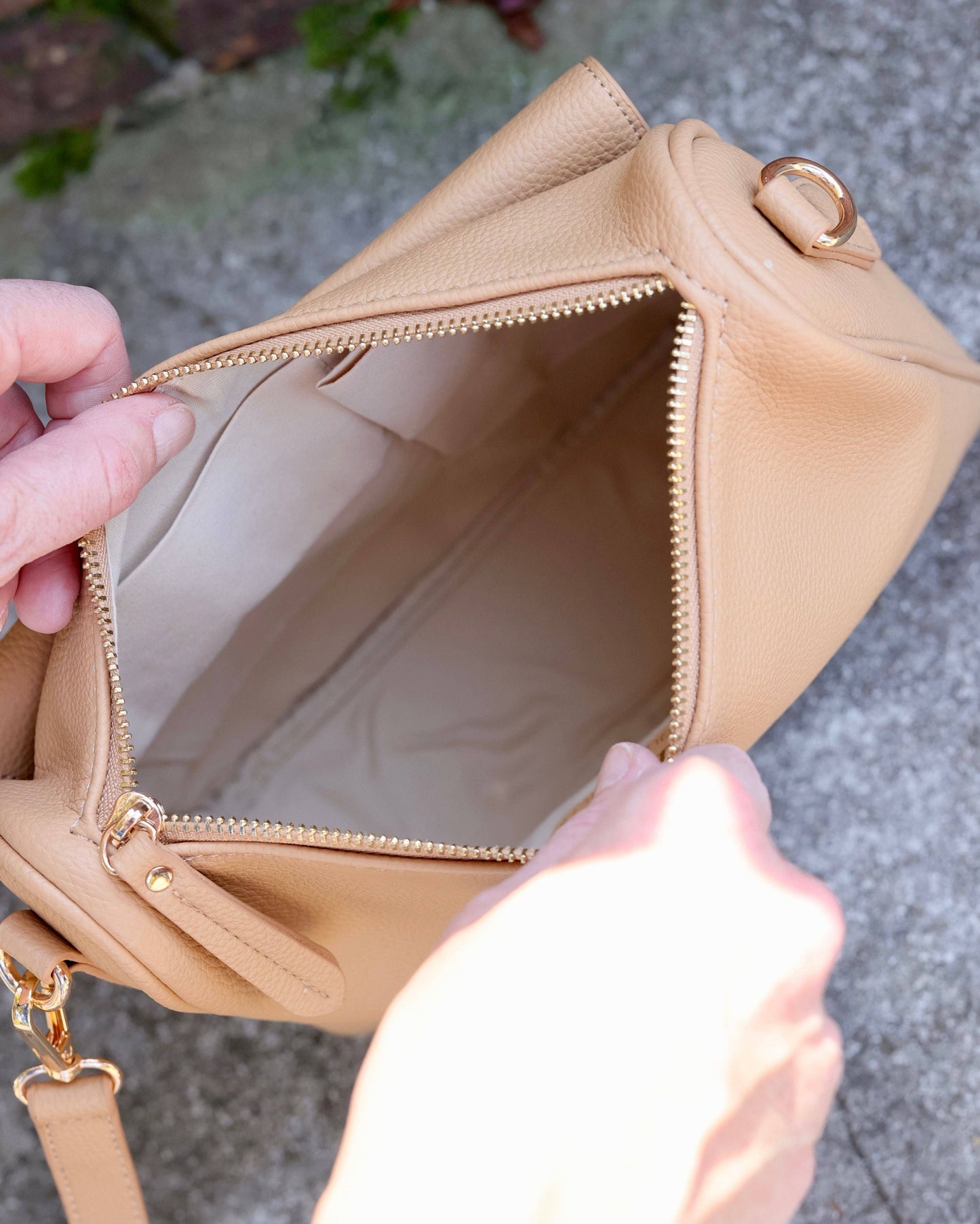 Lainey Crossbody Tan