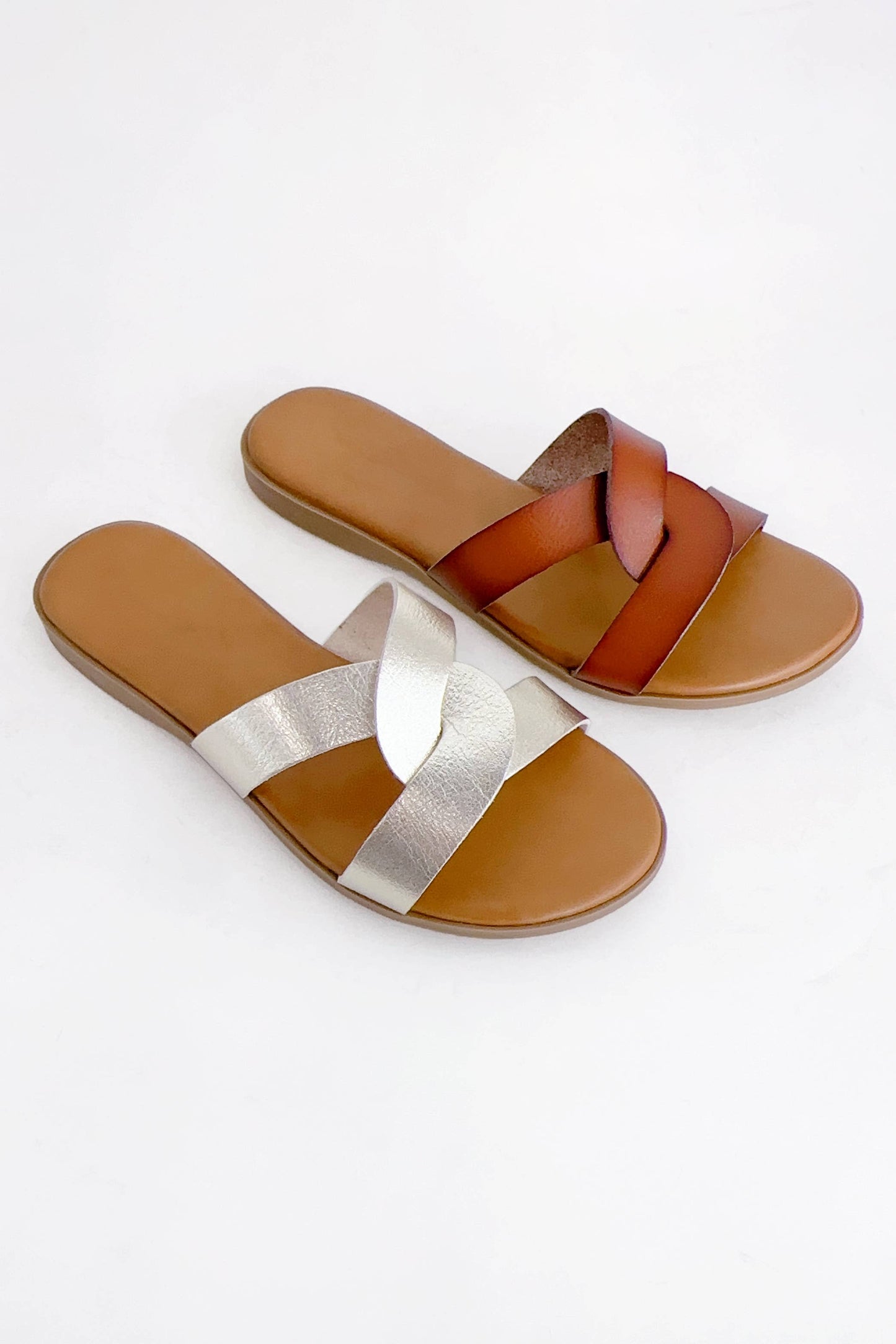 Ample Twisted Strap Sandal: Gold