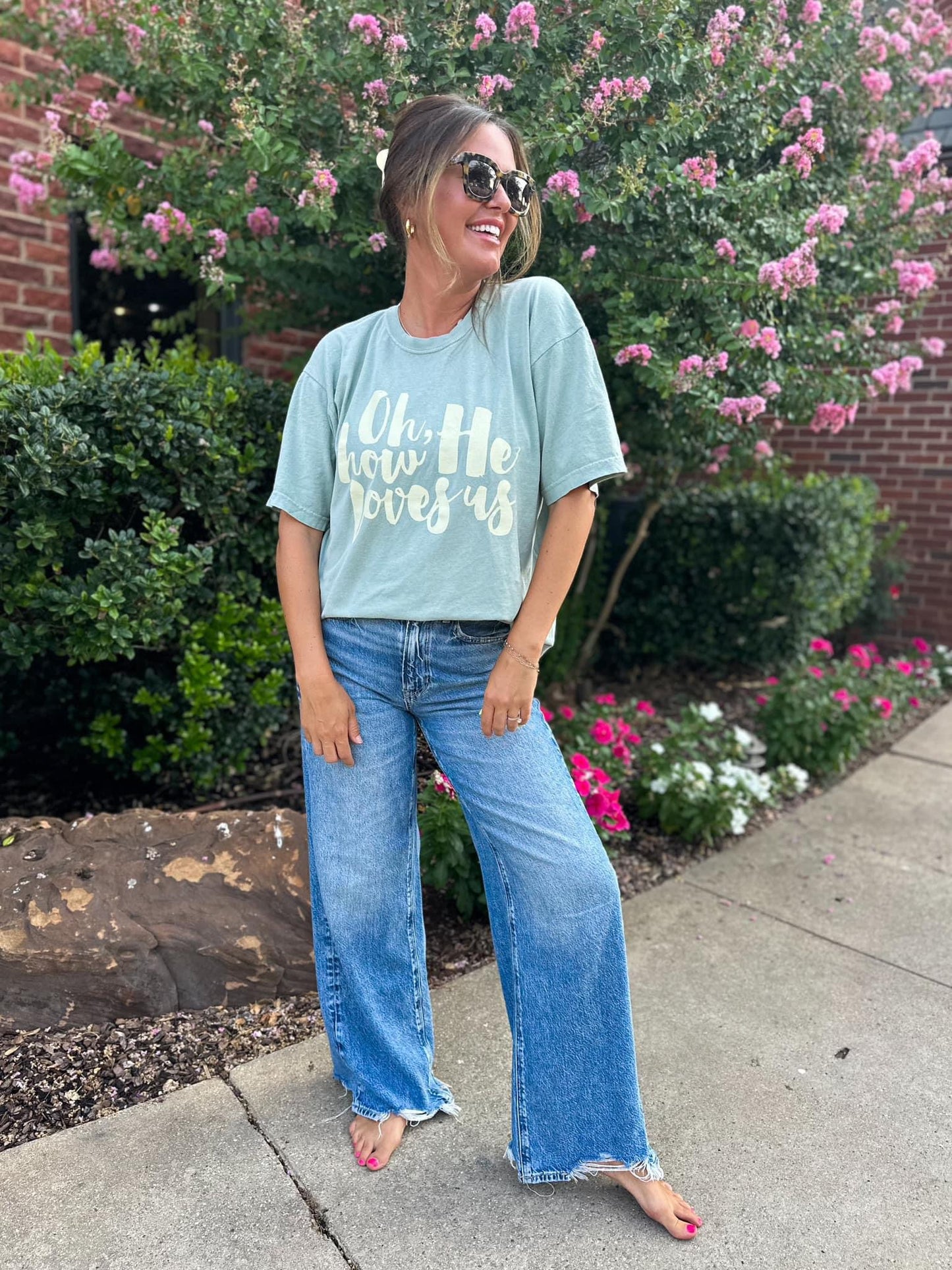 Oh How He Loves Us Tee