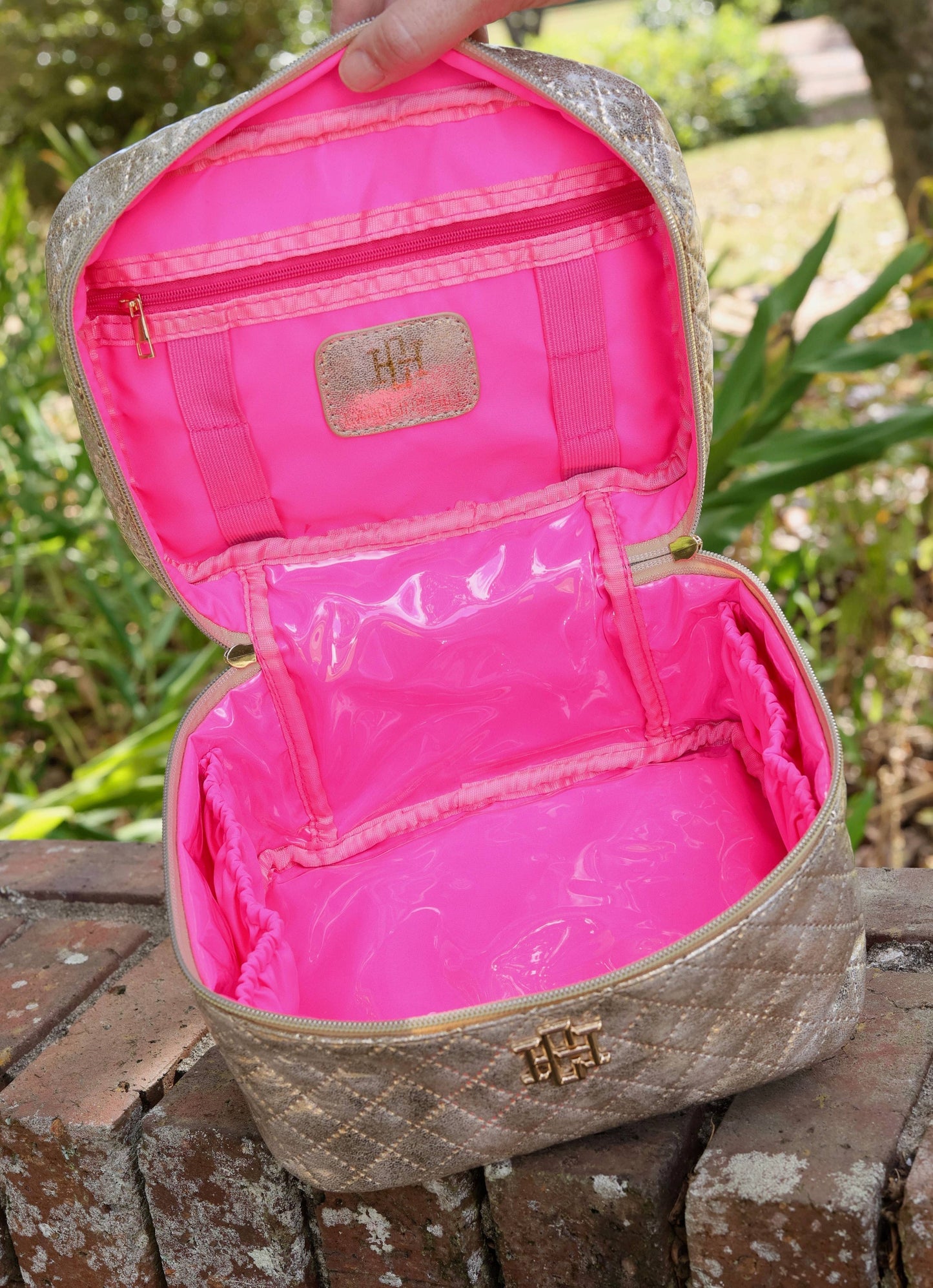 Hampton Train Case (Champagne Pop)