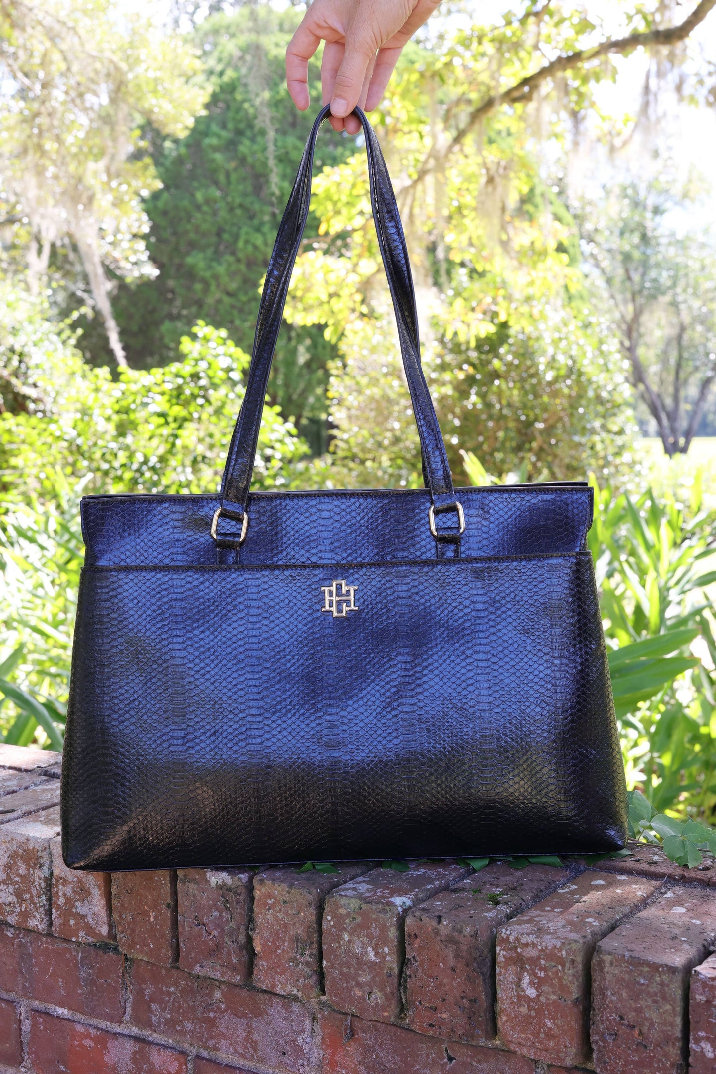 Lexi Versatile Tote (Black)