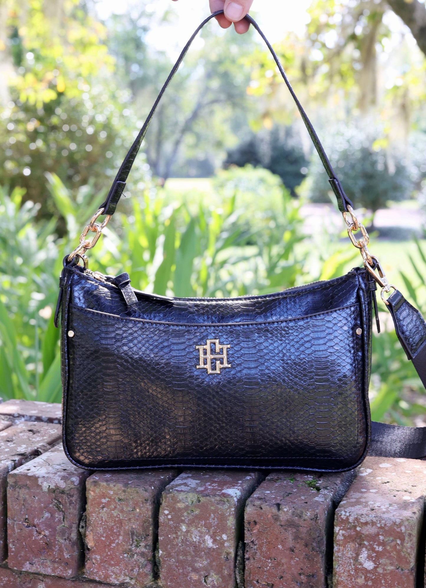 Paxton Crossbody with Pockets (Black)