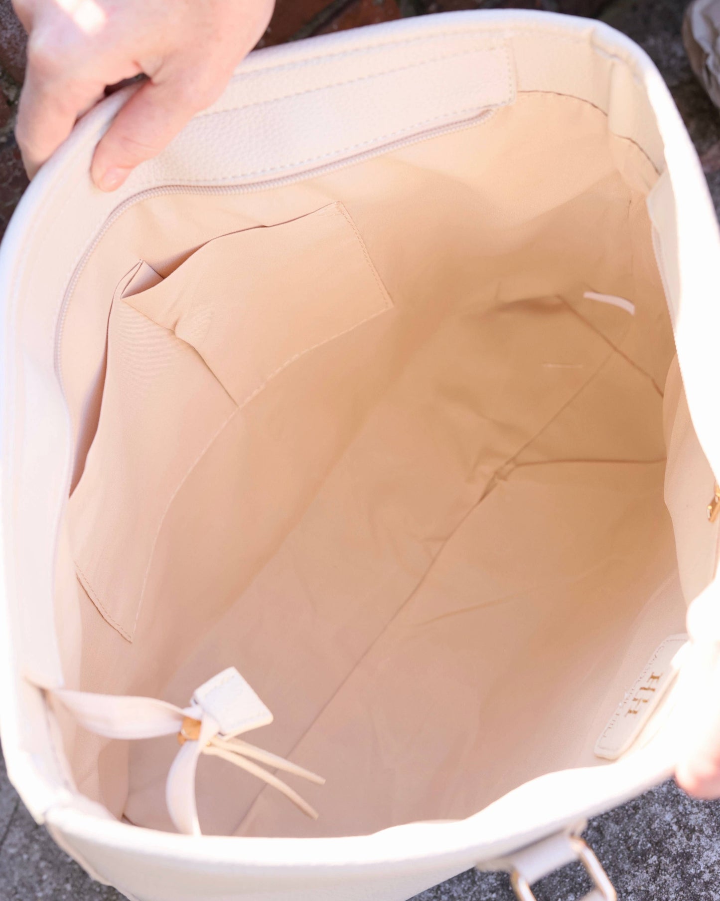 Jayden Tote Cream: Default