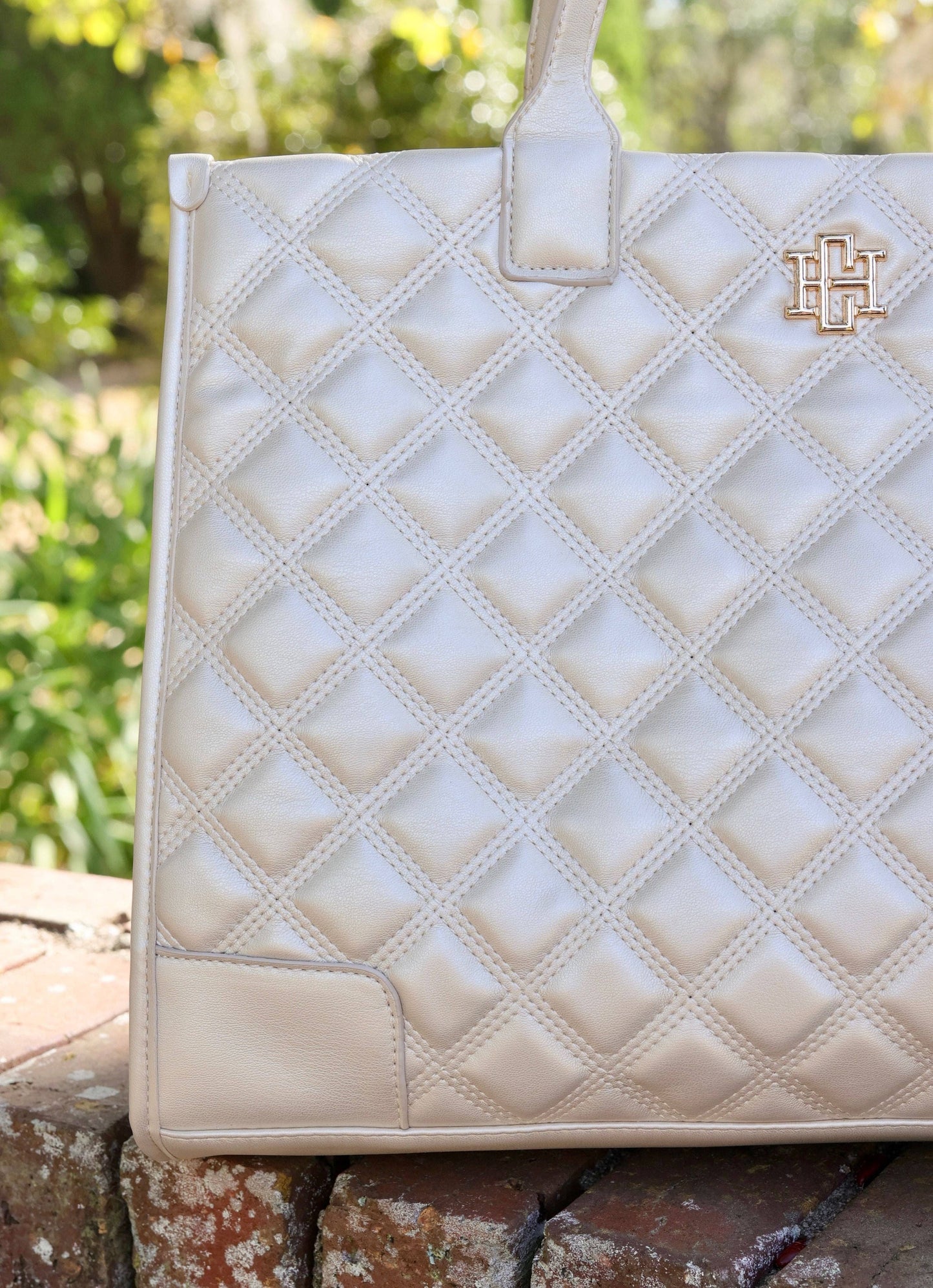 Shane Tote (Pearl Quilted)