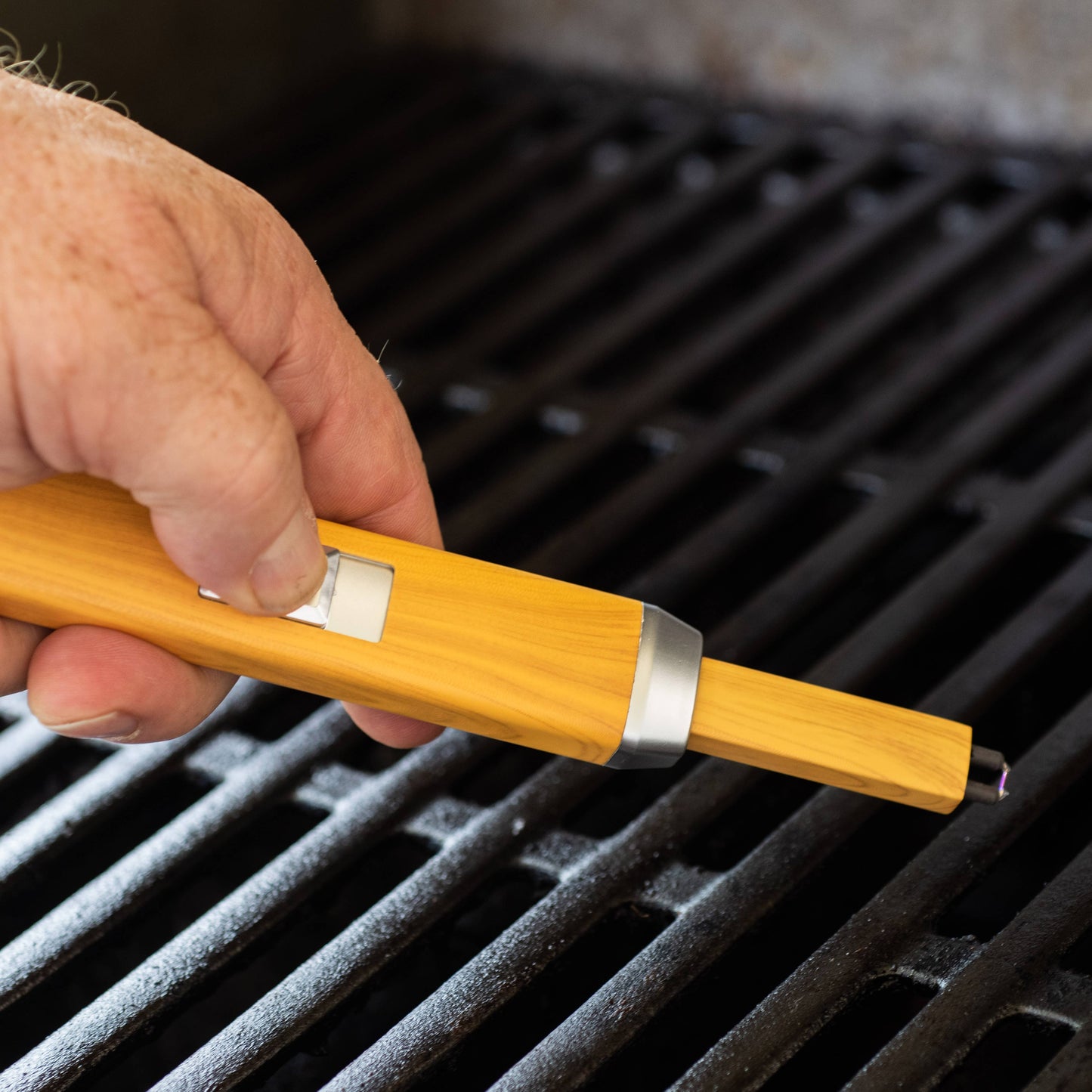 USB Arc Spark Lighter: Wood