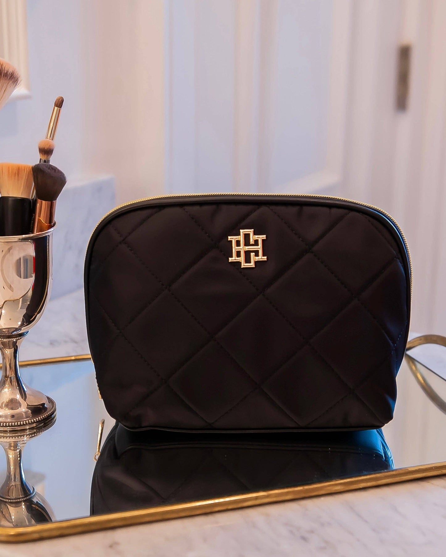 Capri Large Pouch Black Nylon