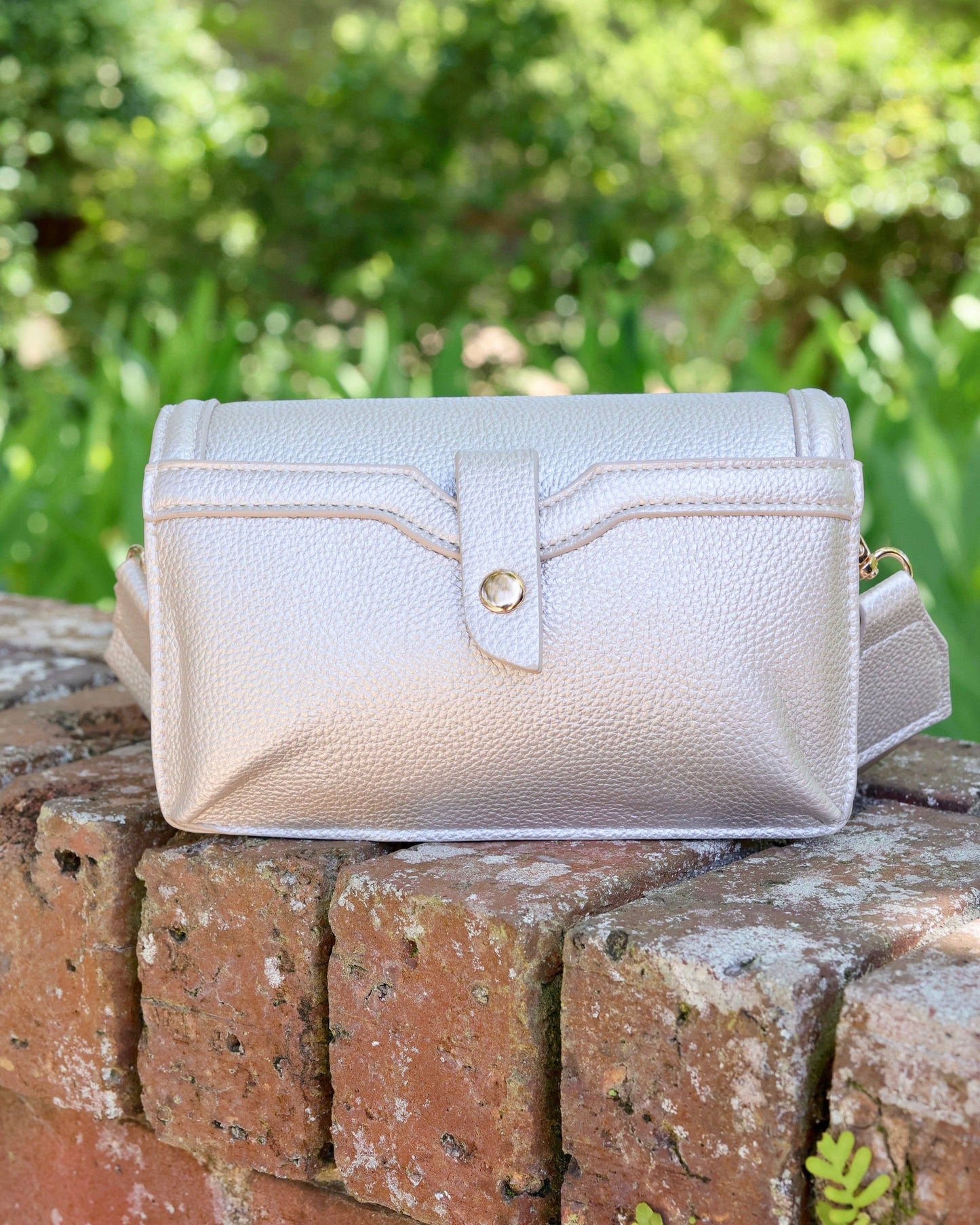 Maverick Crossbody with Pocket Pearl