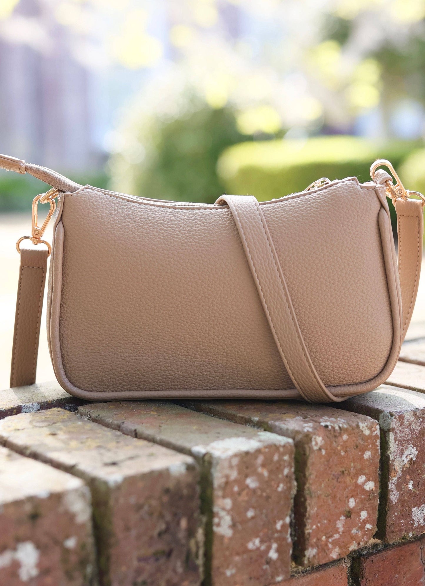 Joan Crossbody (Taupe)