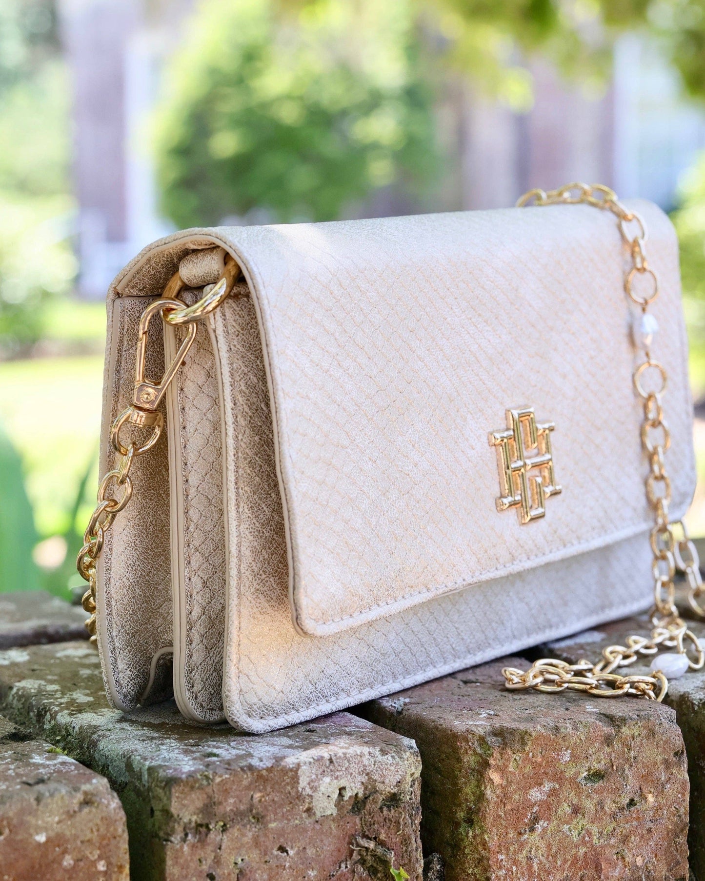 Brynleigh Clutch Crossbody Shimmer Champagne