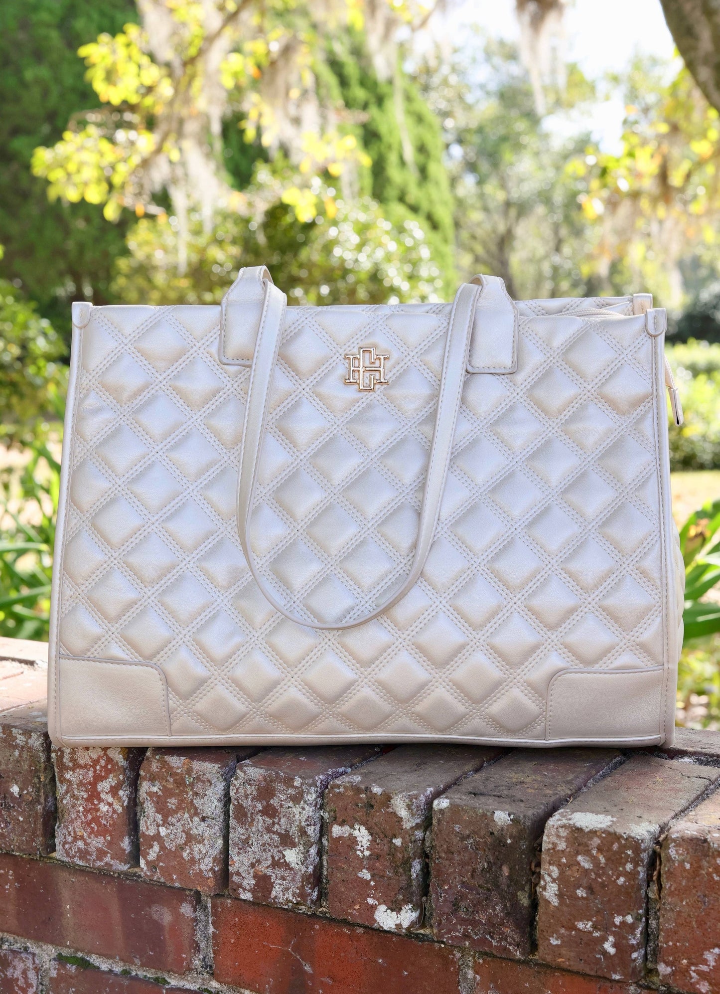 Shane Tote (Pearl Quilted)