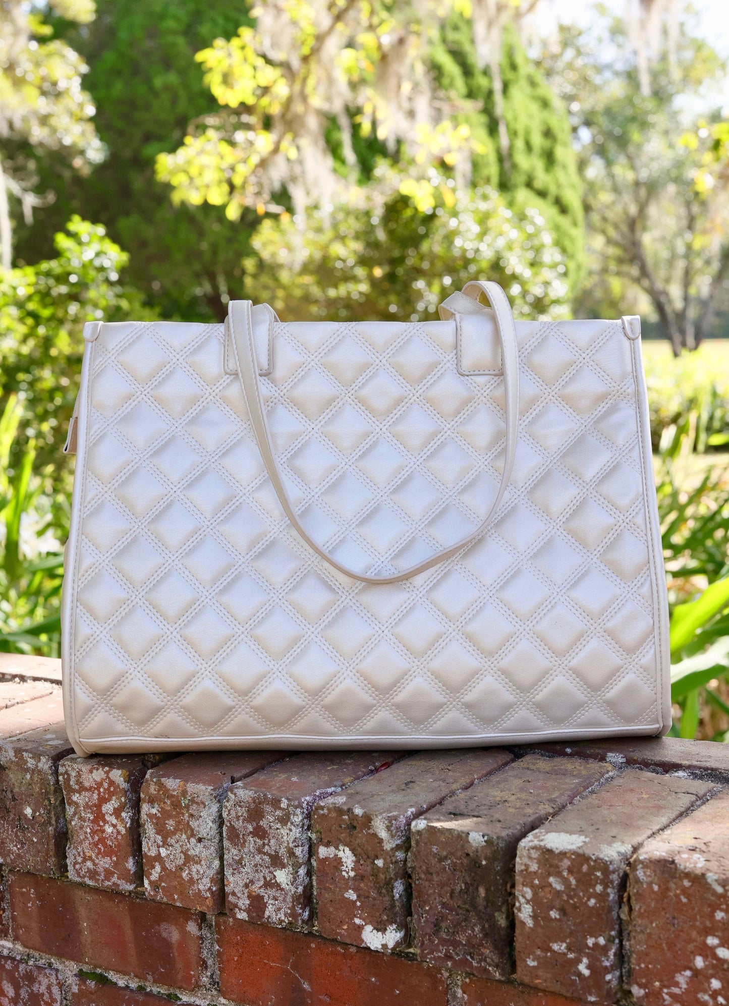 Shane Tote (Pearl Quilted)