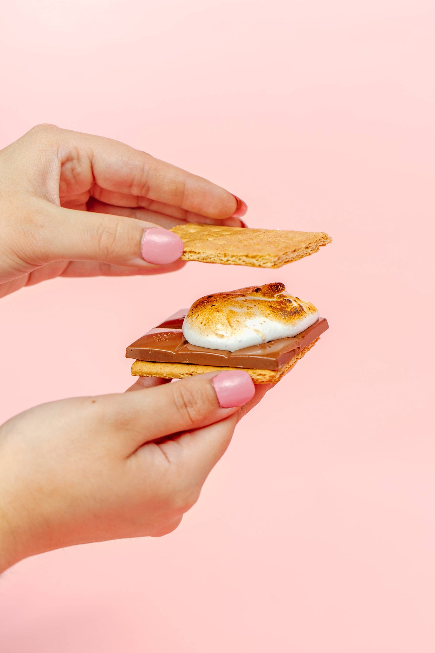 Gimme Gimme S’More Ooey Marshmallow Goodness