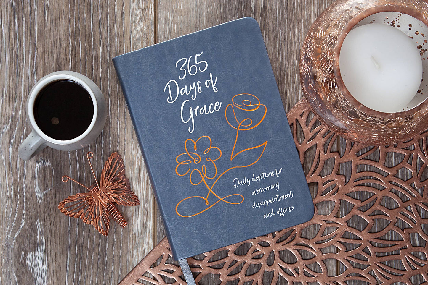 365 Days of Grace (Faux Leather Devotional)