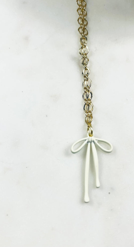 Bow Pendant Necklace: White